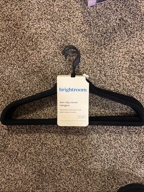 Black Non-Slip Velvet Hangers